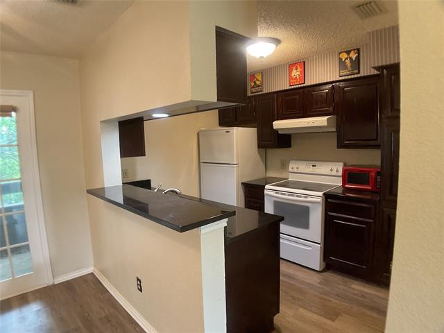 Building Photo - 2101 St Michaels Dr