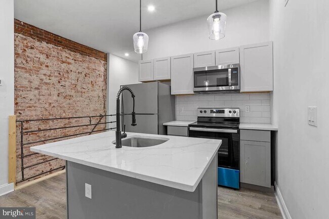 Building Photo - 1625 S 22nd St