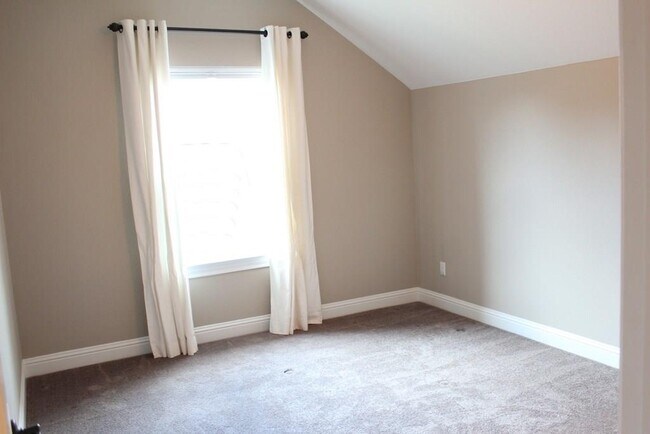 Building Photo - 9308 Villa Norte Dr