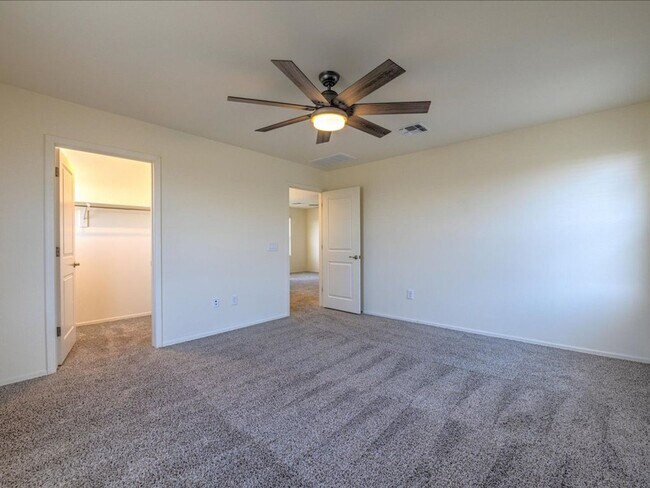 Building Photo - 11328 S Weismann Dr