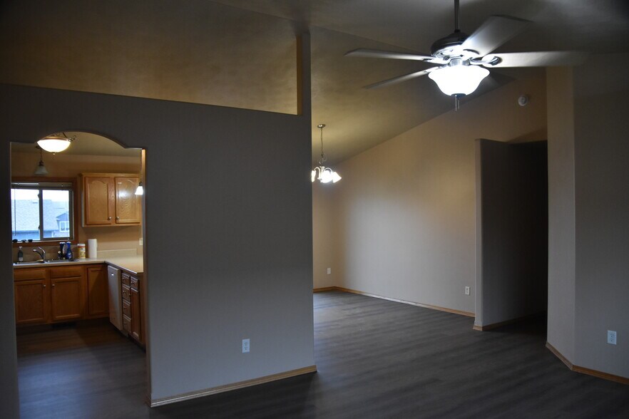 Building Photo - 8102 S Hughes Ave