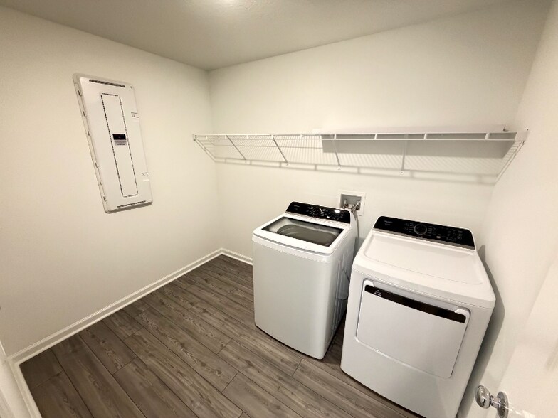 Building Photo - 4212 SW 82nd Ln