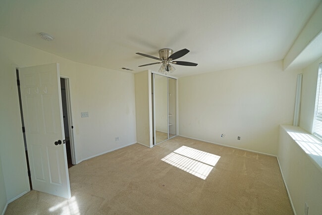 Building Photo - 27863 Knight St