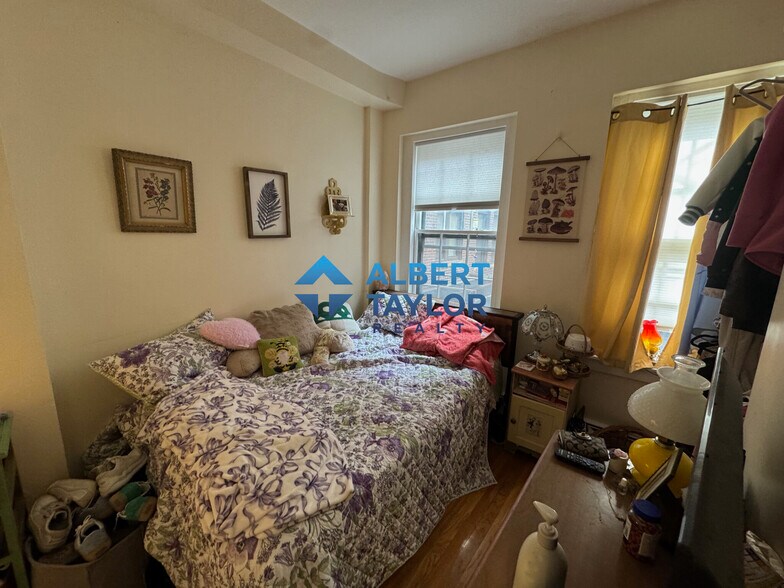 Primary Photo - 22 Phillips St