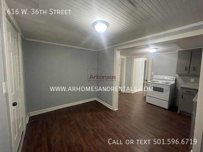 Building Photo - 616 W 36th St