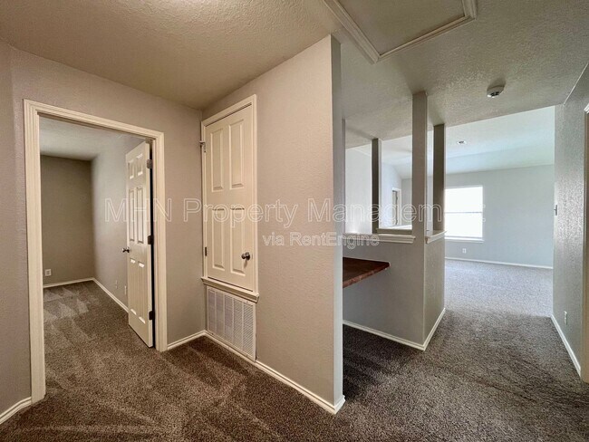 Building Photo - 8734 Snow Goose