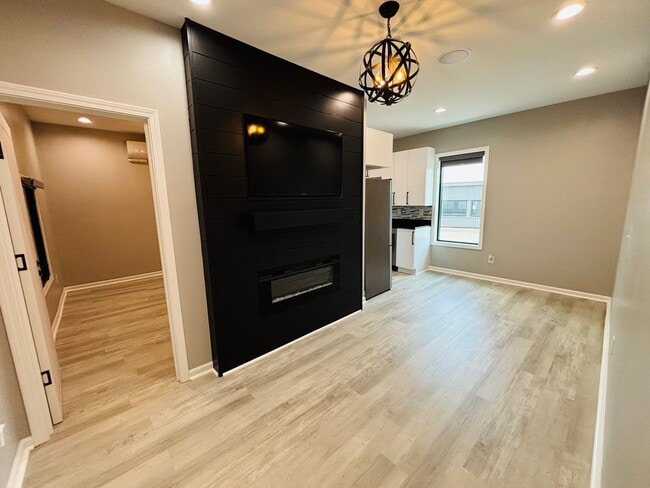 Building Photo - * RE RENTAL Available 4/30/26 * 1 Bedroom 1 Bath Apartment *Newly Renovated Summer 2023*