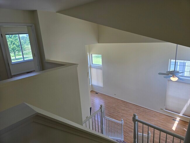 Building Photo - 2135 Feldott Ln