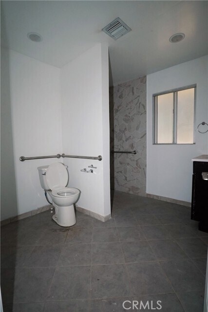 Building Photo - 33716 Hubbard Rd