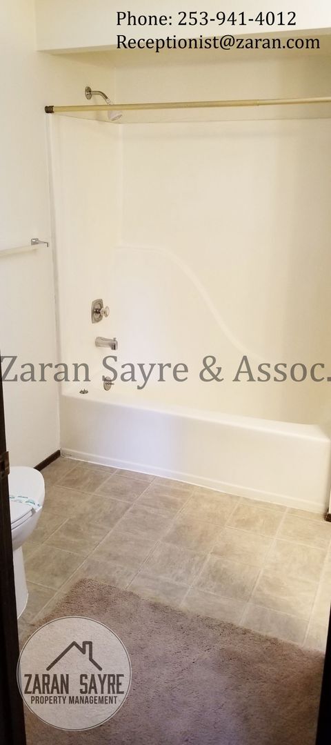 Building Photo - 757