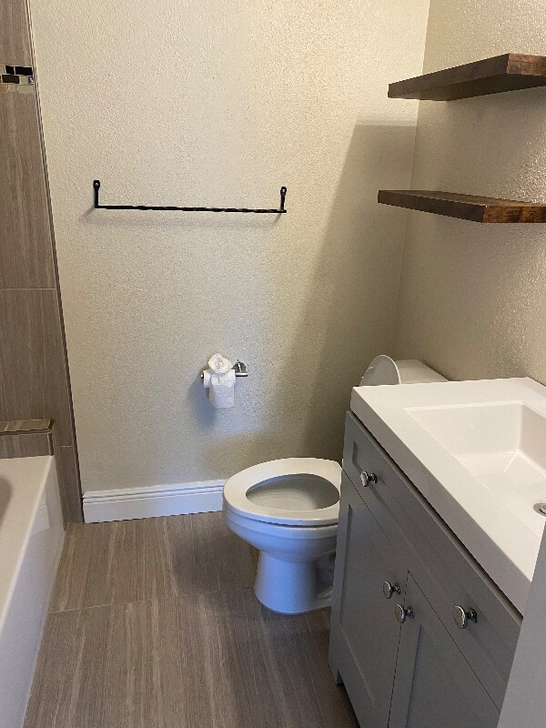 Building Photo - 3203 W Hartnett Ave