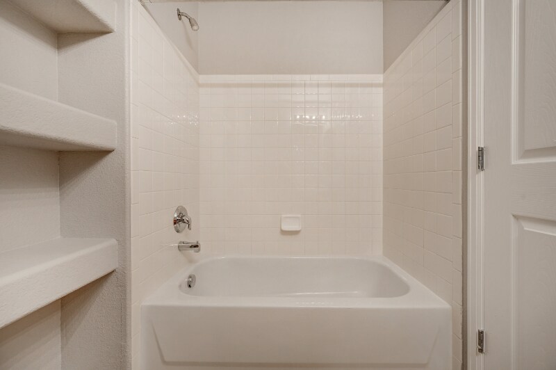 Building Photo - 431 Black Feather Loop