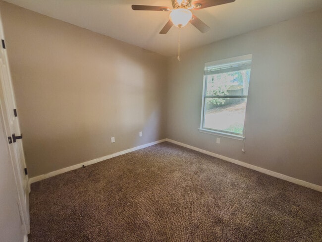 Building Photo - 7304 Gordon Evans Rd