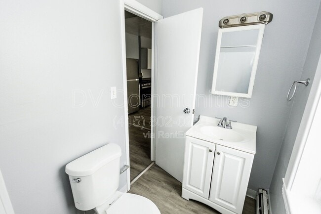 Building Photo - 1609 Lakewood Ave