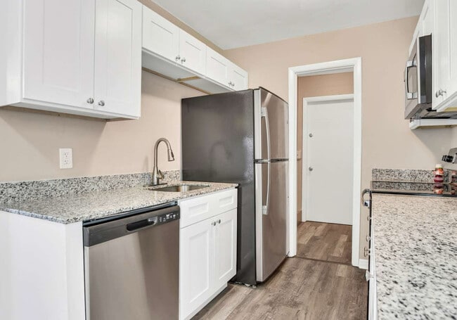 Building Photo - 838 Horseshoe Bay Dr