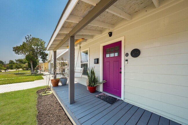 Building Photo - 1031 Schley Ave