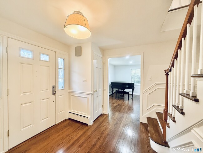 Building Photo - 139 Highland Ave