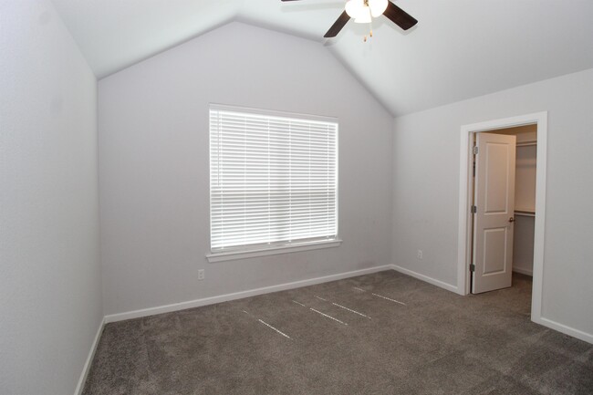 Building Photo - 96 N Hinsdale Ave