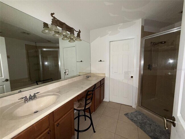 Building Photo - 3353 Antica St