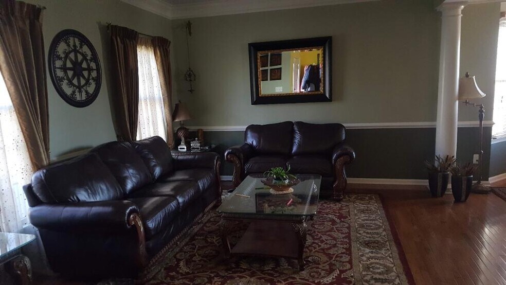 Building Photo - 43871 Hibiscus Dr