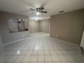 Building Photo - NICE UNIT FOR RENT!!! 2/2 EXCELLENT LOCATION!!