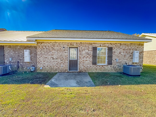 Building Photo - 228 Way Bill Cir