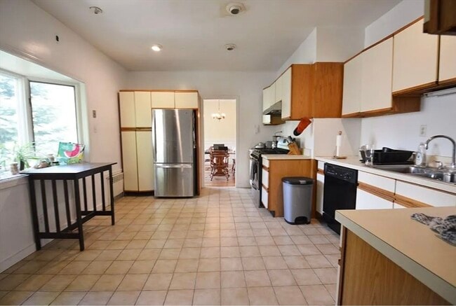 Primary Photo - 244 Winchester St