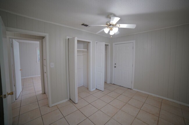 Building Photo - 3424 Orlando Dr