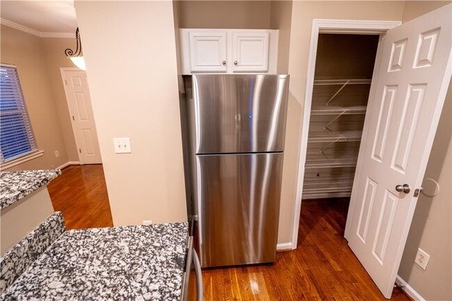 Building Photo - 1188 Ira St SW