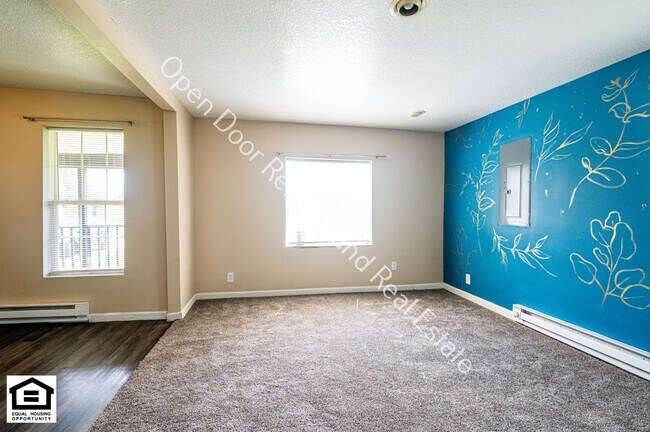 Building Photo - 1418 Sunshine Ave