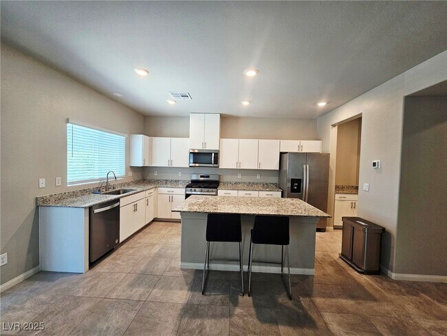 Building Photo - 7497 Blue Lotus Ave