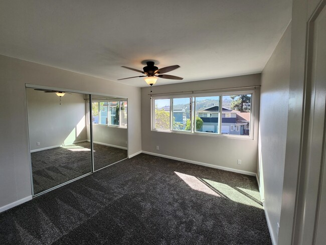 Building Photo - 3825 Polaris Dr