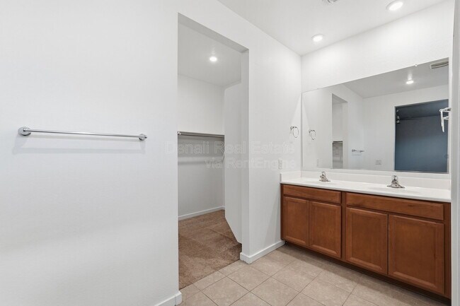 Building Photo - 13300 N 141st Ln