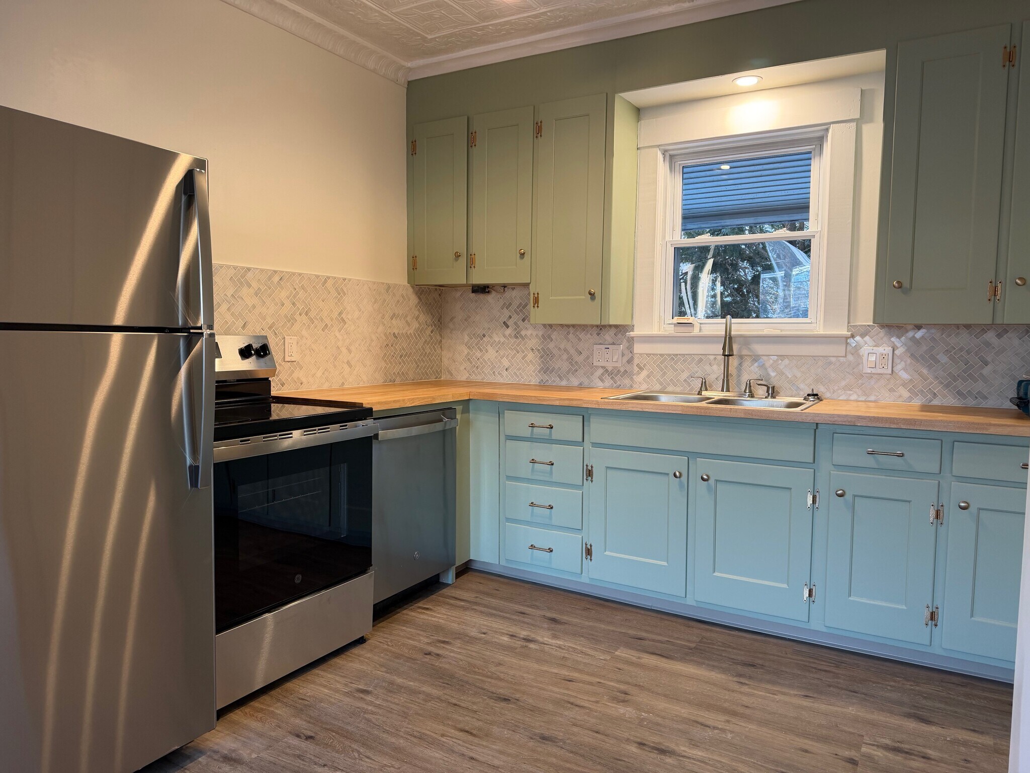 Building Photo - 131 George St