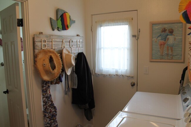 Building Photo - 41-8th Street Cayucos, CA    923430