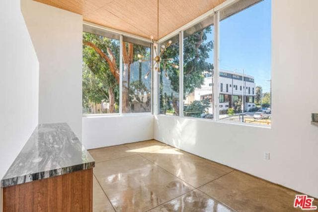 Building Photo - 2452 Penmar Ave