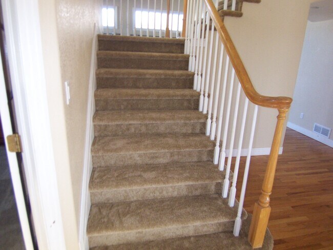 Building Photo - 7201 Dove Ct