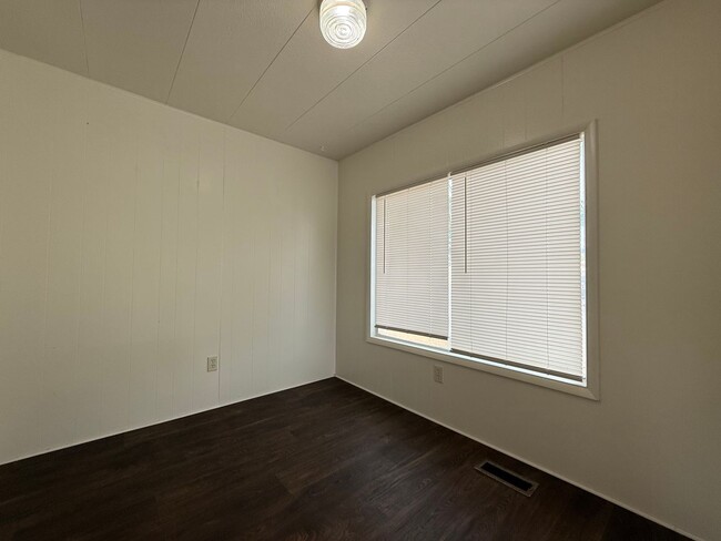 Building Photo - 2BR/2BA Mobile in Quiet Neighborhood