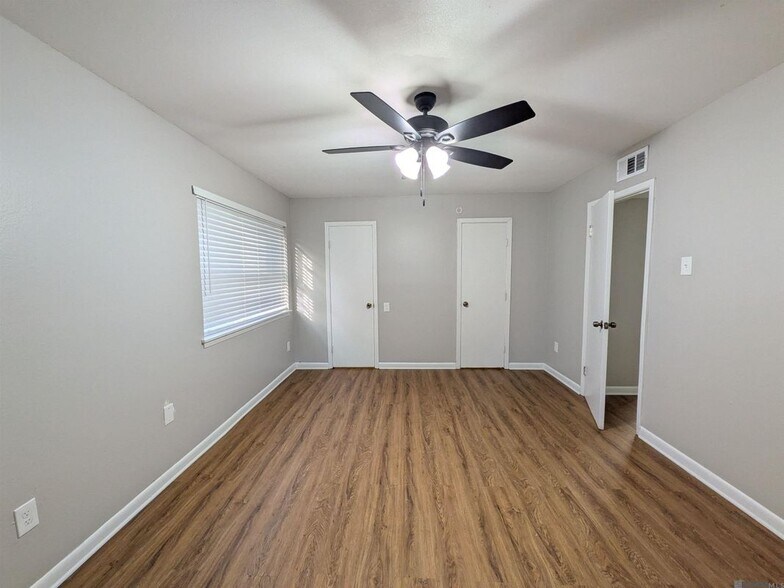 Building Photo - 1701 Lobdell Ave