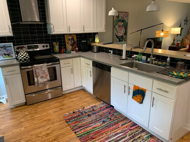 Building Photo - 1111 Washington Ct