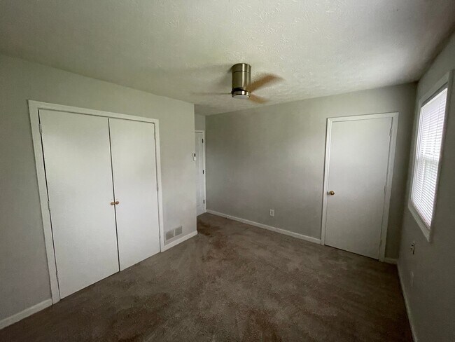 Building Photo - 3173 Dove Ct SW