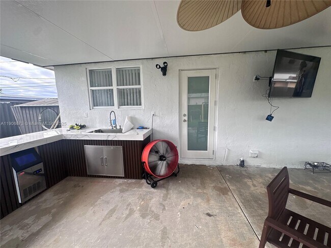 Building Photo - 22045 SW 114th Ave