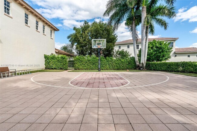 Building Photo - 12008 NW 69th Ct