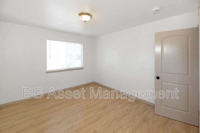 Building Photo - 2340 22nd St