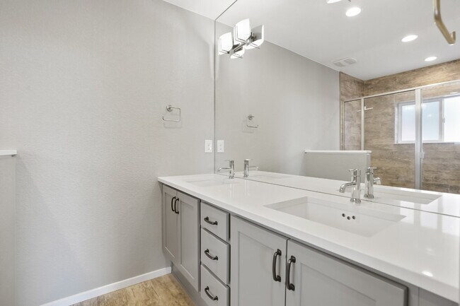 Building Photo - Beautiful 3 Bedroom - 3 1/3 Bathroom Home ...