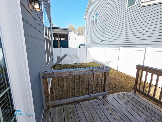 Building Photo - 1100 Fly Catcher Ct