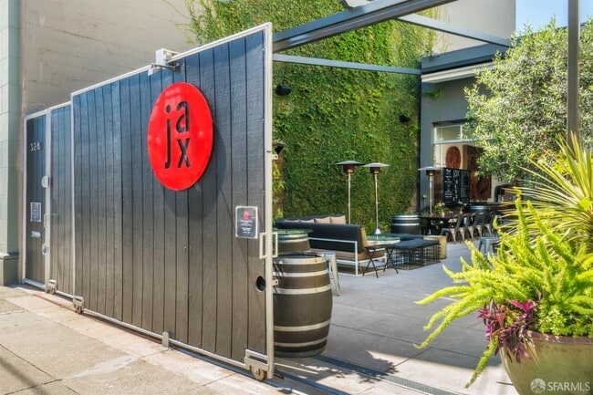 Building Photo - 200 Brannan St