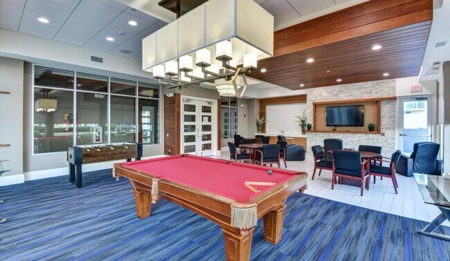 Building Photo - 241 Riverside Dr