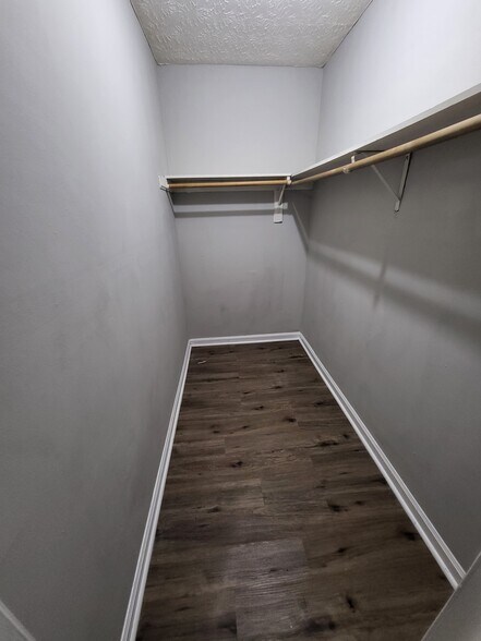 Building Photo - 9310 Cedar Ridge Dr NW