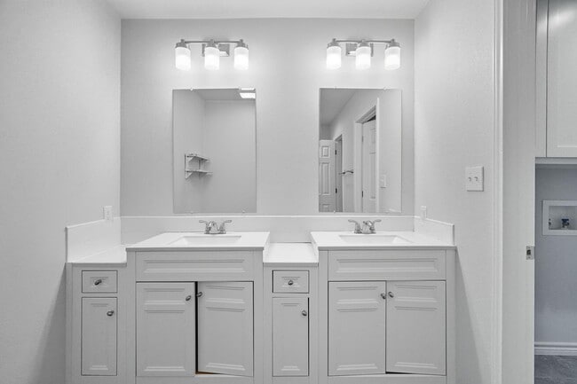 Building Photo - 4518 Edgemont Dr